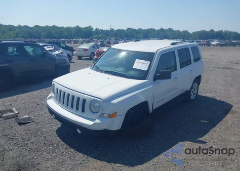 2014 Jeep Patriot Limited z USA, uszkodzony, nr VIN 1C4NJRCB5ED928469